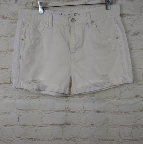 Mossimo destroyed white denim shorts - Picture 1 of 8